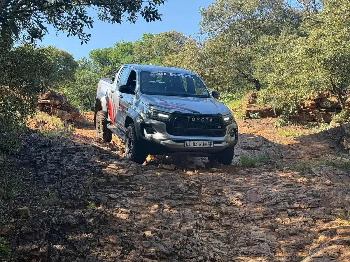 4x4 course vehicle on rocky terrain